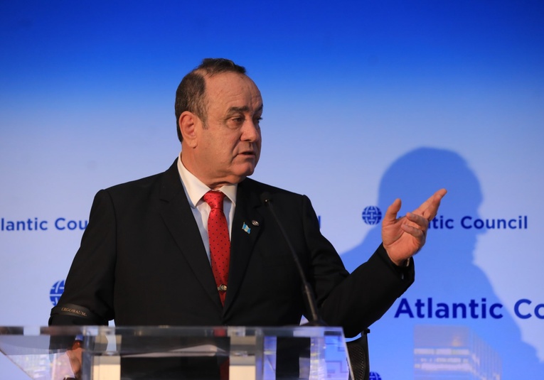 Alejandro Giammattei participó en el Atlantic Council realizado en Nueva York alejandro-giammattei-participo-en-el-atlantic-council-realizado-en-nueva-york-165850-165855.jpg