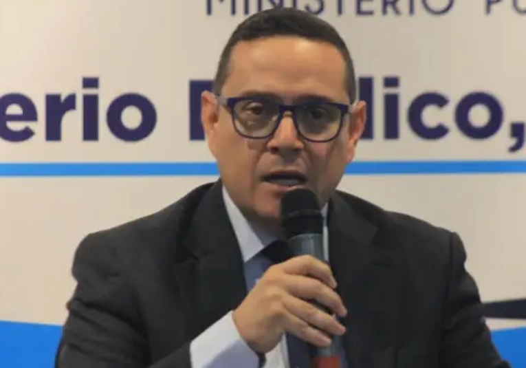Ángel Pineda responde a Arévalo: Cumplir la ley es esencial para el Estado de derecho angel-pineda-responde-a-arevalo-cumplir-la-ley-es-esencial-para-el-estado-de-derecho-152003-152039.jpg