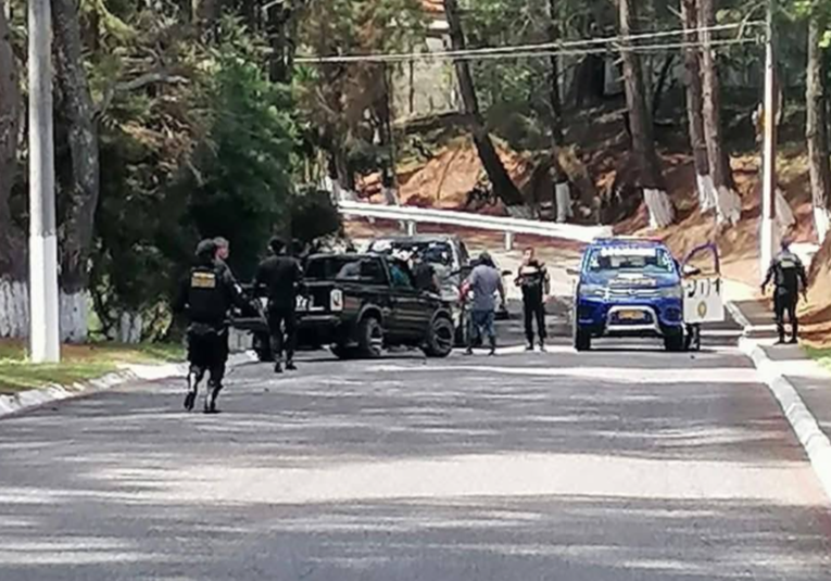 Ataque armado dirigido a esposa de diputado de la UNE deja un herido ataque-armado-dirigido-a-esposa-de-diputado-de-la-une-deja-un-herido-133326-133419.png