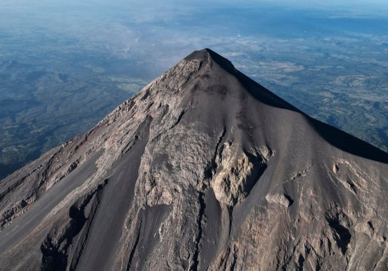 Boletín de Insivumeh advierte posible incremento de lahares en el volcán de Fuego por lluvias boletin-de-insivumeh-advierte-posible-incremento-de-lahares-en-el-volc-n-de-fuego-por-lluvias-172459-172539.jpg