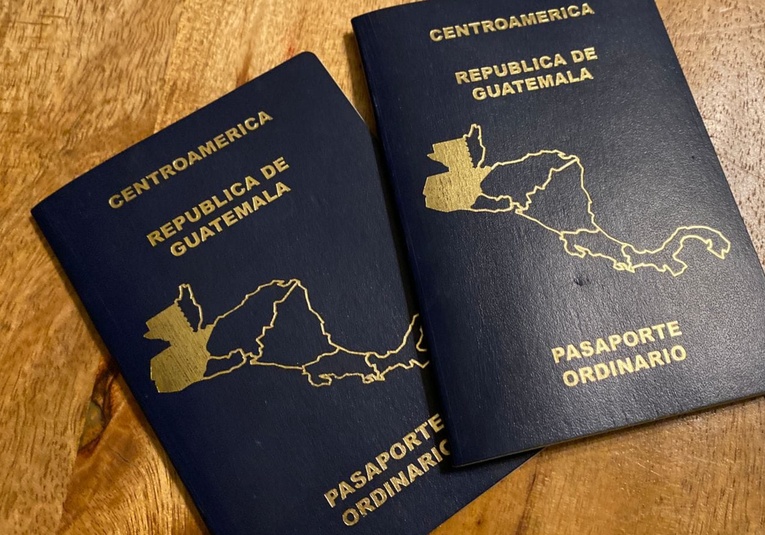 Canciller confirma escasez de cartillas para pasaportes y anuncia nueva licitación canciller-confirma-escasez-de-cartillas-para-pasaportes-y-anuncia-nueva-licitacion-151800-151838.jpg