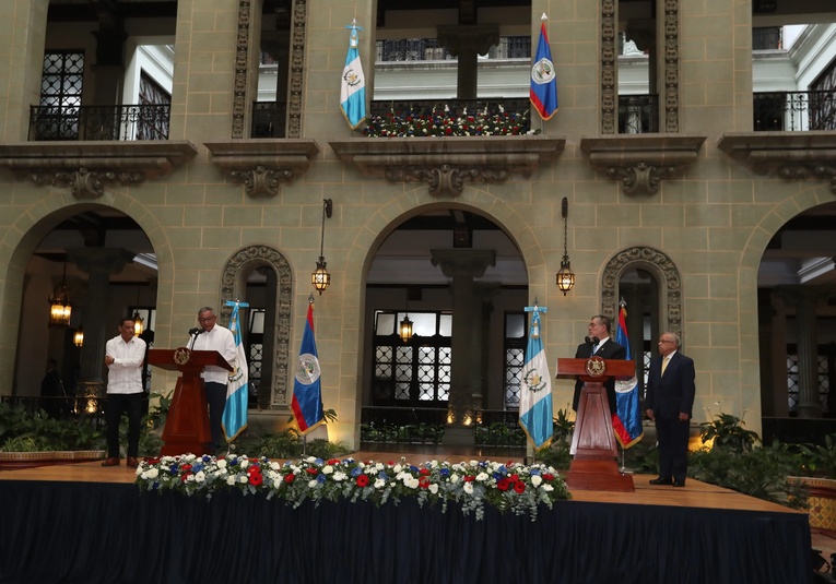 Canciller guatemalteco analiza avances en disputa territorial con Belice y la OEA canciller-guatemalteco-analiza-avances-en-disputa-territorial-con-belice-y-la-oea-152256-152259.jpg
