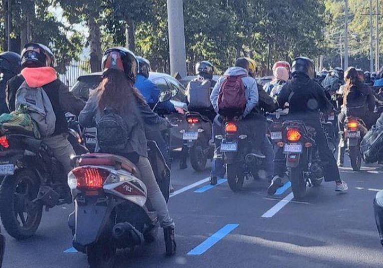 Carril exclusivo para motocicletas en calzada La Paz cumple con expectativas, asegura Emetra carril-exclusivo-para-motocicletas-en-calzada-la-paz-cumple-con-expectativas-asegura-emetra-173300-173312.jpg