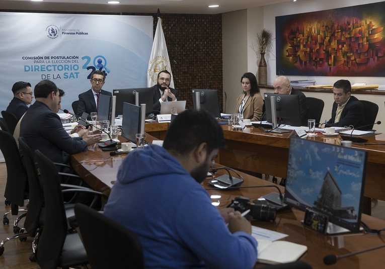 Cinco candidatos compiten por la titularidad de la SAT cinco-candidatos-compiten-por-la-titularidad-de-la-sat-132820-132901.jpg