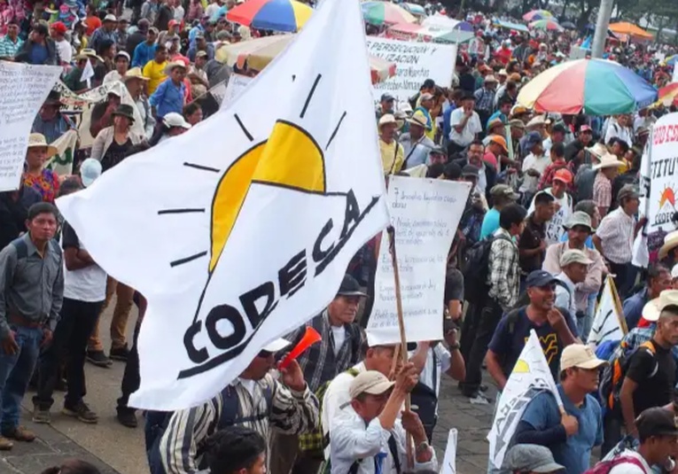 Codeca bloquea 16 puntos carreteros a nivel nacional en demanda de justicia para líderes capturados codeca-bloquea-16-puntos-carreteros-a-nivel-nacional-en-demanda-de-justicia-para-lideres-capturados-122252-122522.jpg
