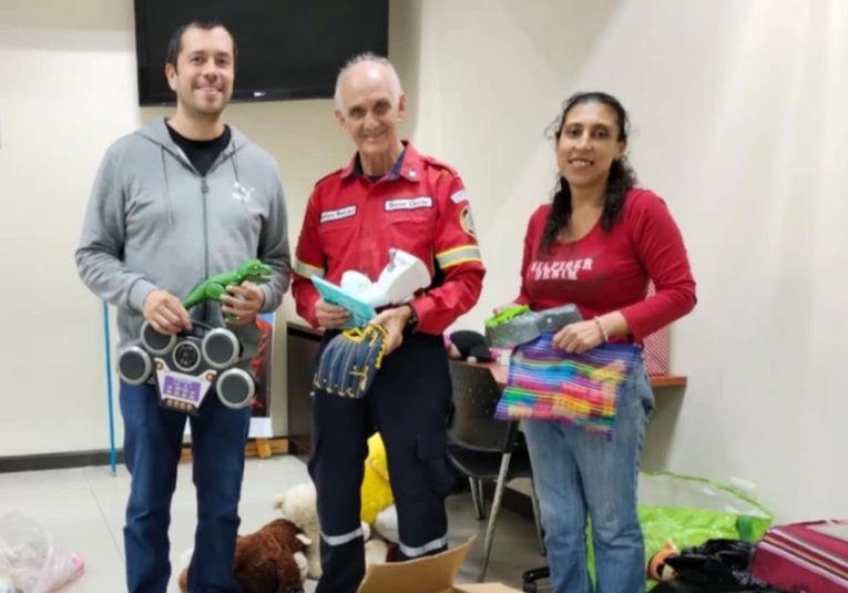 Comandante Mynor Chacón inicia la colecta de juguetes para niños de la colonia Jesús de la Buena Esperanza comandante-mynor-chacon-inicia-la-colecta-de-juguetes-para-ninos-de-la-colonia-jesus-de-la-buena-esperanza-143936-144013.jpg