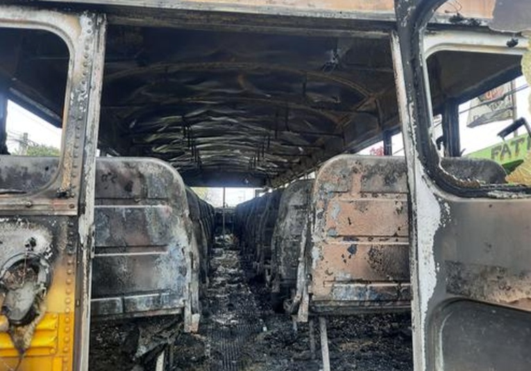 Condenan a 21 años de cárcel a dos hombres por atentado contra autobús en Escuintla condenan-a-21-anos-de-c-rcel-a-dos-hombres-por-atentado-contra-autobus-en-escuintla-124618-124630.jpg