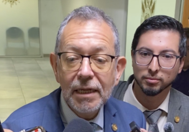 Congresista Julio López presenta amparo contra ministro de Comunicaciones por obra pendiente congresista-julio-lopez-presenta-amparo-contra-ministro-de-comunicaciones-por-obra-pendiente-172236-172310.jpg