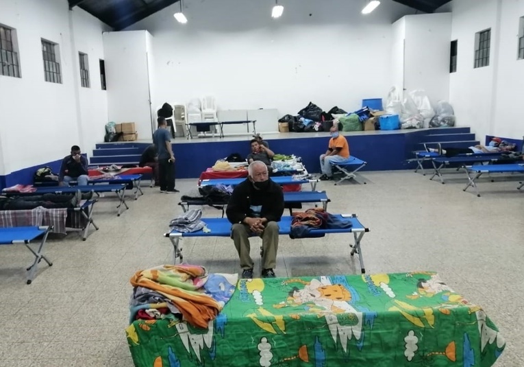 Conred habilita tres albergues para proteger a personas vulnerables ante bajas temperaturas conred-habilita-tres-albergues-para-proteger-a-personas-vulnerables-ante-bajas-temperaturas-152531-152603.jpg