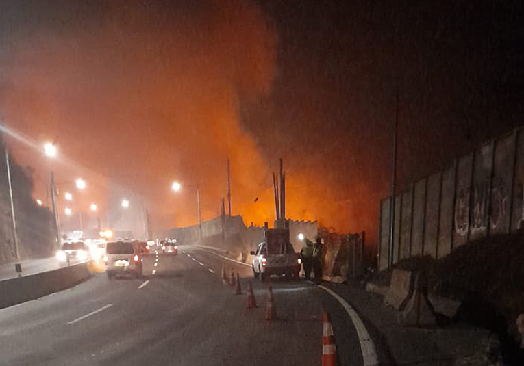 Continúan los trabajos para sofocar el incendio en el relleno sanitario de Villa Nueva continuan-los-trabajos-para-sofocar-el-incendio-en-el-relleno-sanitario-de-villa-nueva-133700-133715.jpg