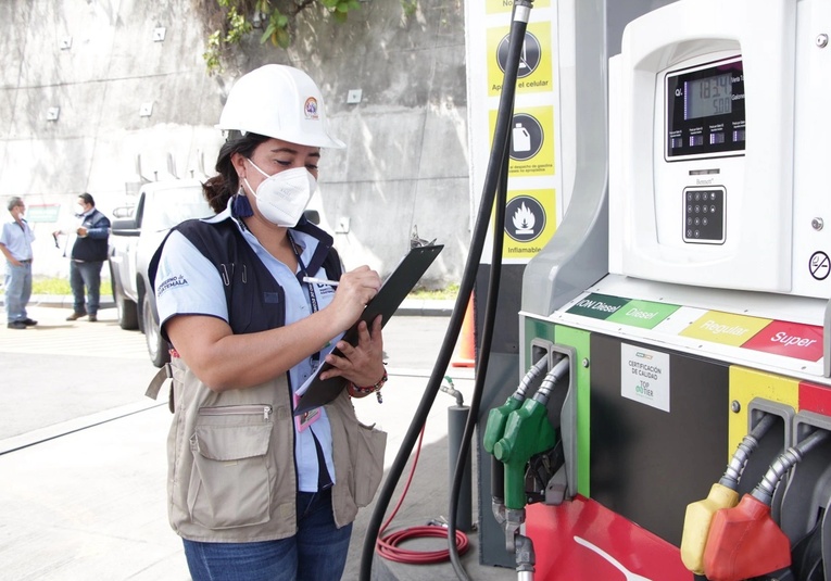 DIACO continúa verificando en gasolineras y distribuidoras de gas en el paí­s diaco-continua-verificando-en-gasolineras-y-distribuidoras-de-gas-en-el-pais-184322-185044.jpg