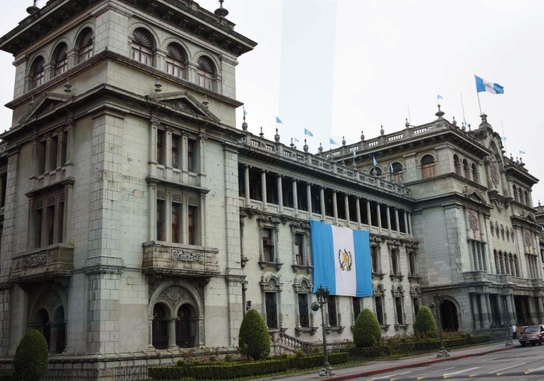 Ejecutivo otorga permiso laboral con goce de salario para los servidores públicos en diciembre ejecutivo-otorga-permiso-laboral-con-goce-de-salario-para-los-servidores-publicos-en-diciembre-153539-153821.jpg