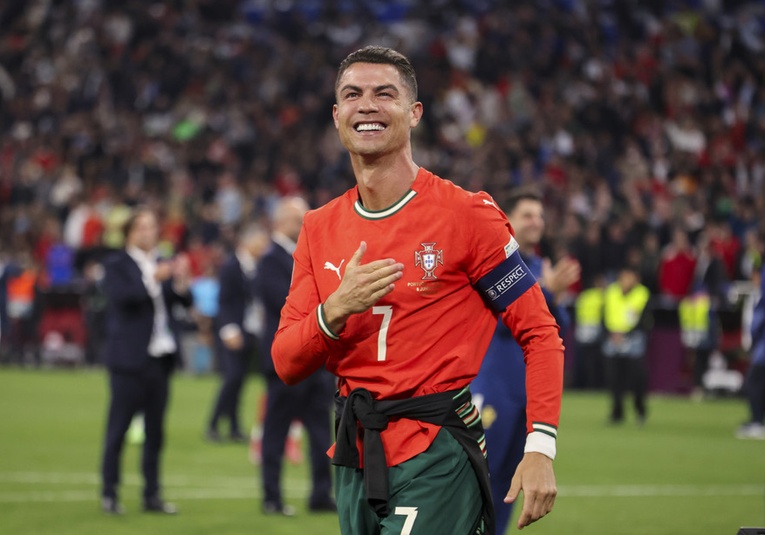 El futuro de Cristiano Ronaldo está decidido el-futuro-de-cristiano-ronaldo-est-decidido-091713-091731.jpg