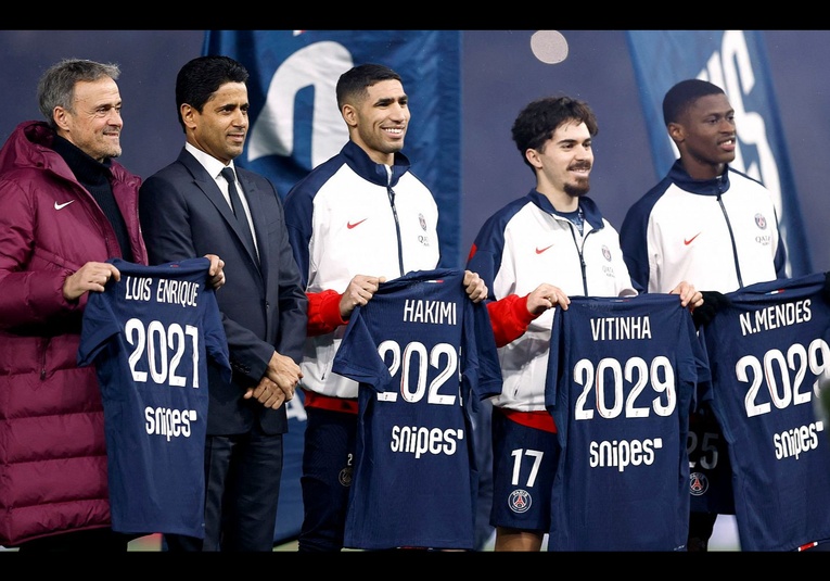 El PSG confirma la renovación de Luis Enrique y sus estrellas: 4x1 en el Parque de los Príncipes el-psg-confirma-la-renovacion-de-luis-enrique-y-sus-estrellas-4x1-en-el-parque-de-los-principes-172900-172928.jpg
