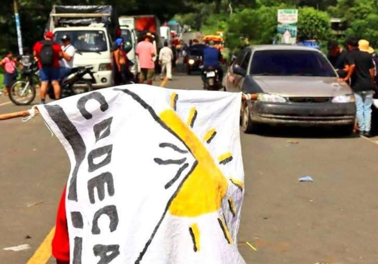 Empresarios y comerciantes buscan amparos para garantizar la libre locomoción en carreteras empresarios-y-comerciantes-buscan-amparos-para-garantizar-la-libre-locomocion-en-carreteras-125337-125415.jpg