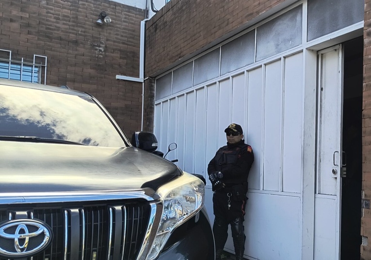 FECI allana oficinas de firma de auditores vinculada a los hermanos del jefe de la SAT feci-allana-oficinas-de-firma-de-auditores-vinculada-a-los-hermanos-del-jefe-de-la-sat-120050-120148.jpg
