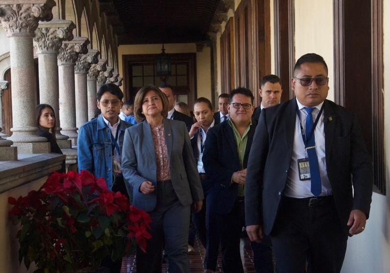 Gabinete de Derechos Humanos inicia labores bajo la coordinación de la vicepresidenta Karin Herrera gabinete-de-derechos-humanos-inicia-labores-bajo-la-coordinacion-de-la-vicepresidenta-karin-herrera-175913-175943.jpg