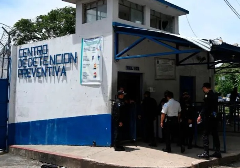 Gobernación invierte Q11.5 millones en escáneres de rayos X para reforzar seguridad en cárceles gobernacion-invierte-q11-5-millones-en-esc-neres-de-rayos-x-para-reforzar-seguridad-en-c-rceles-150823-150908.jpg