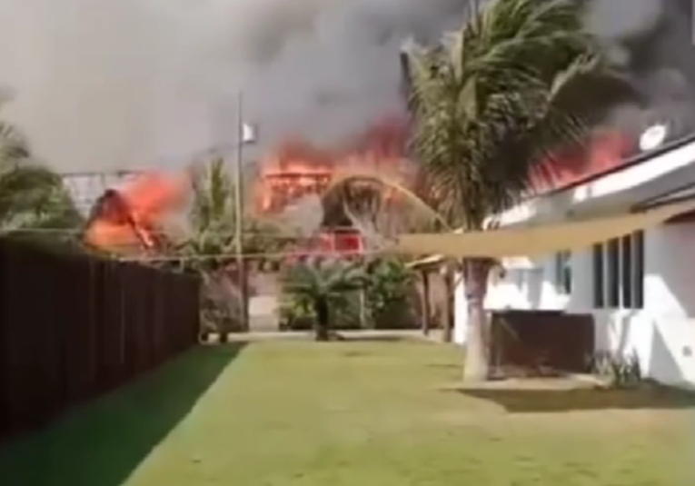 Gobierno apoya la reconstrucción de El Paredón tras incendio reciente gobierno-apoya-la-reconstruccion-de-el-paredon-tras-incendio-reciente-142337-142503.png