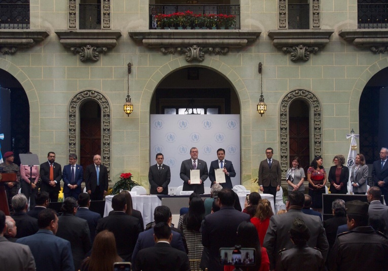 Gobierno presenta nuevas iniciativas de ley y acuerdos para combatir la corrupción gobierno-presenta-nuevas-iniciativas-de-ley-y-acuerdos-para-combatir-la-corrupcion-173951-174021.jpg