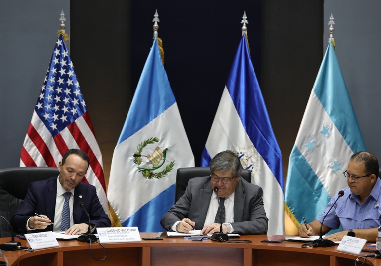 Guatemala, El Salvador y Honduras negocian libre tránsito para impulsar comercio y turismo guatemala-el-salvador-y-honduras-negocian-libre-tr-nsito-para-impulsar-comercio-y-turismo-150940-151004.jpg