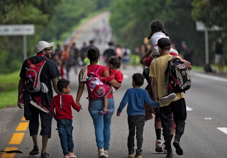 Guatemala muestra disposición para recibir migrantes expulsados por EE. UU guatemala-muestra-disposicion-para-recibir-migrantes-expulsados-por-ee-uu-segun-reuters-122704-122709.jpg