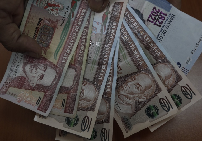 Incremento al salario mínimo está en evaluación final, afirma el mandatario Bernardo Arévalo incremento-al-salario-minimo-est-en-evaluacion-final-afirma-el-mandatario-bernardo-arevalo-153055-153128.jpg