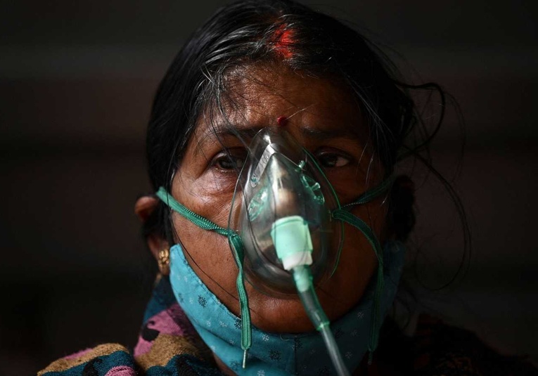 India, epicentro mundial de la pandemia, roza los 20 millones de casos a la espera de ayuda internacional india-epicentro-mundial-de-la-pandemia-roza-los-20-millones-de-casos-a-la-espera-de-ayuda-internacional-165213-165307.jpg