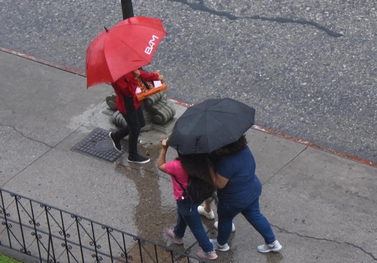 Ingreso de frente frío traerá lluvias, vientos fuertes y bajas temperaturas este fin de semana ingreso-de-frente-frio-traer-lluvias-vientos-fuertes-y-bajas-temperaturas-este-fin-de-semana-153122-153138.jpg