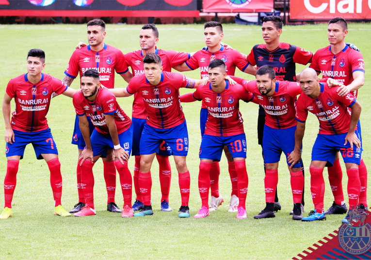 Kenderson Navarro juega partido a pesar de estar en perí­odo de contagio kenderson-navarro-juega-partido-a-pesar-de-estar-en-periodo-de-contagio-175453-175506.png