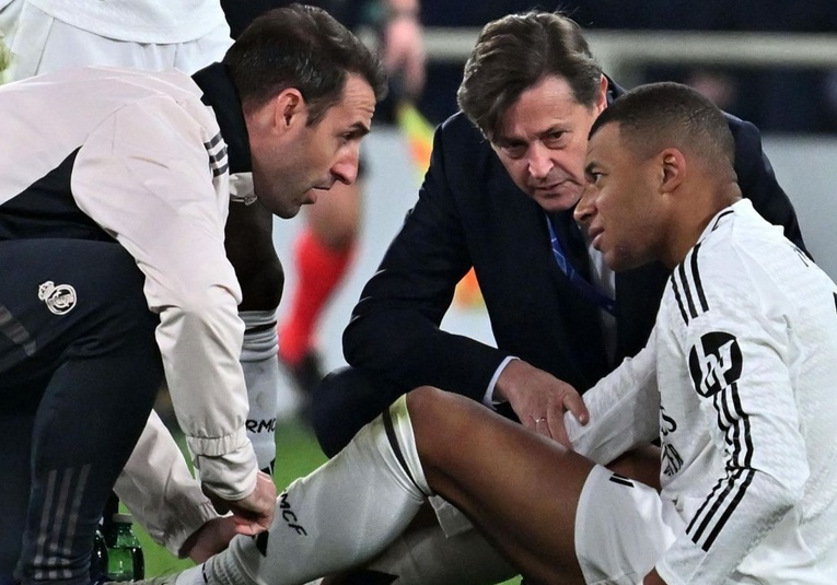 Kylian Mbappé sufre una lesión en el muslo izquierdo tras el partido de Champions kylian-mbappe-sufre-una-lesion-en-el-muslo-izquierdo-tras-el-partido-de-champions-142443-142458.jpg