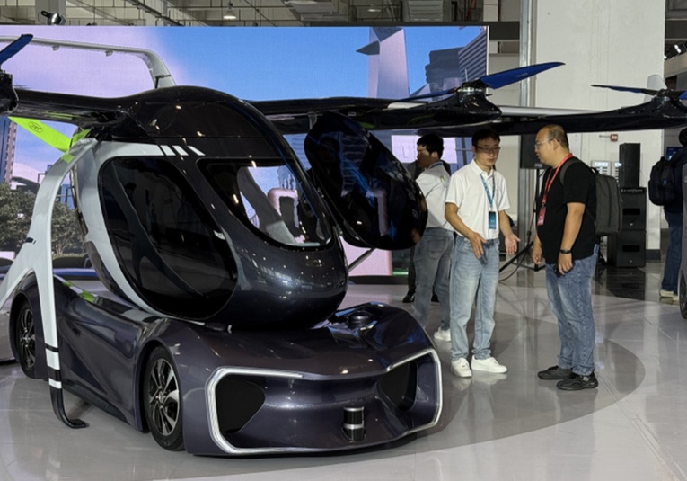 La automotriz china Chery presenta su prototipo de auto volador la-automotriz-china-chery-presenta-su-prototipo-de-auto-volador-094923-094928.jpg