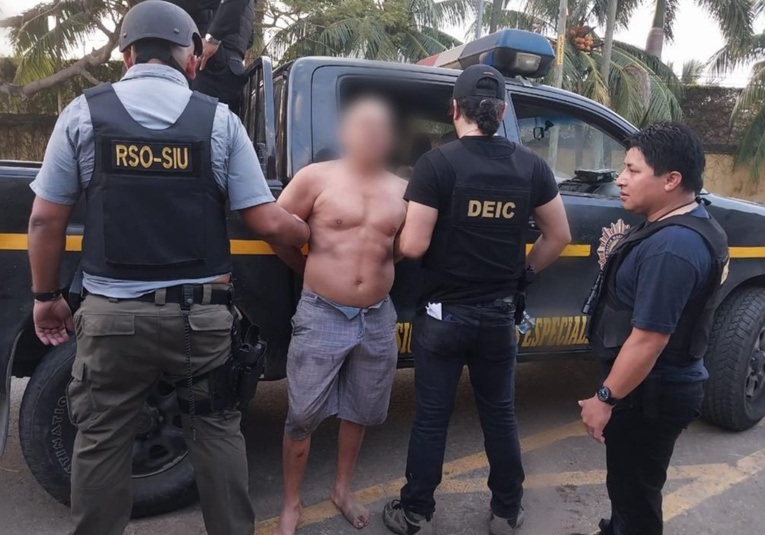 La PNC captura a individuo reclamado por la justicia estadounidense en Escuintla la-pnc-captura-a-individuo-reclamado-por-la-justicia-estadounidense-en-escuintla-165010-165037.jpg