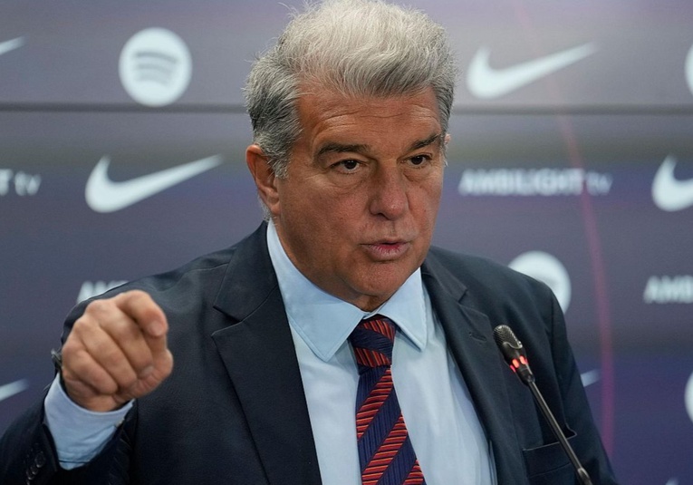 Laporta saca pecho por el 'caso Olmo': 'Nos han intentado imponer un relato ignominioso' laporta-saca-pecho-por-el-caso-olmo-nos-han-intentado-imponer-un-relato-ignominioso-122132-122251.jpg