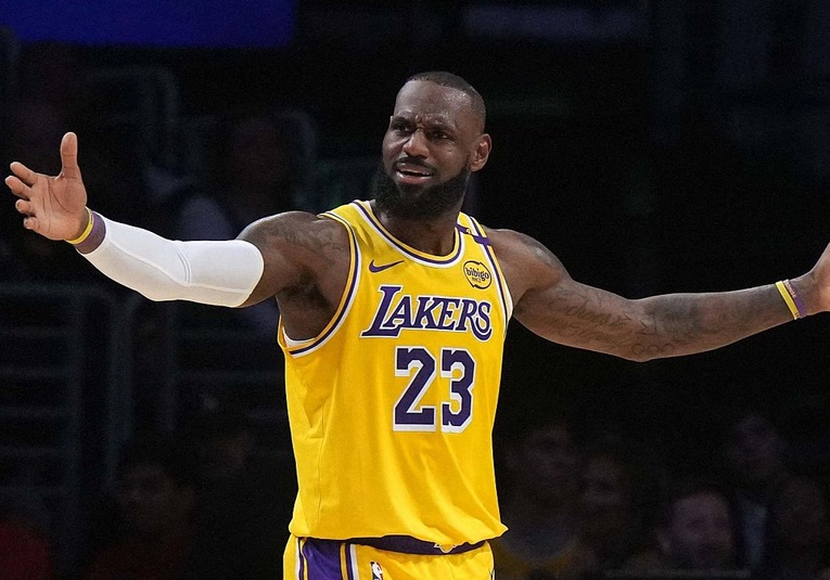 LeBron James, de 40 años, será titular en el All-Star por 21ª vez en su carrera lebron-james-de-40-anos-ser-titular-en-el-all-star-por-21-ordf-vez-en-su-carrera-153518-153533.jpg