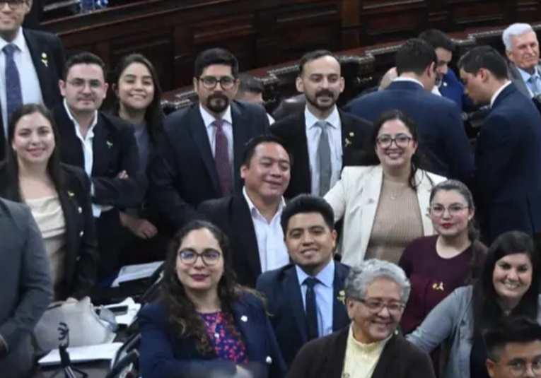 Legisladores de Semilla continúan sin reconocimiento oficial como bloque en el Congreso legisladores-de-semilla-continuan-sin-reconocimiento-oficial-como-bloque-en-el-congreso-124629-124704.jpg