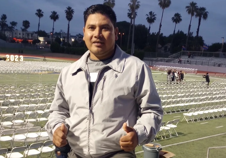 Liberan a tres guatemaltecos detenidos en redada migratoria en California liberan-a-tres-guatemaltecos-detenidos-en-redada-migratoria-en-california-153016-153127.jpg