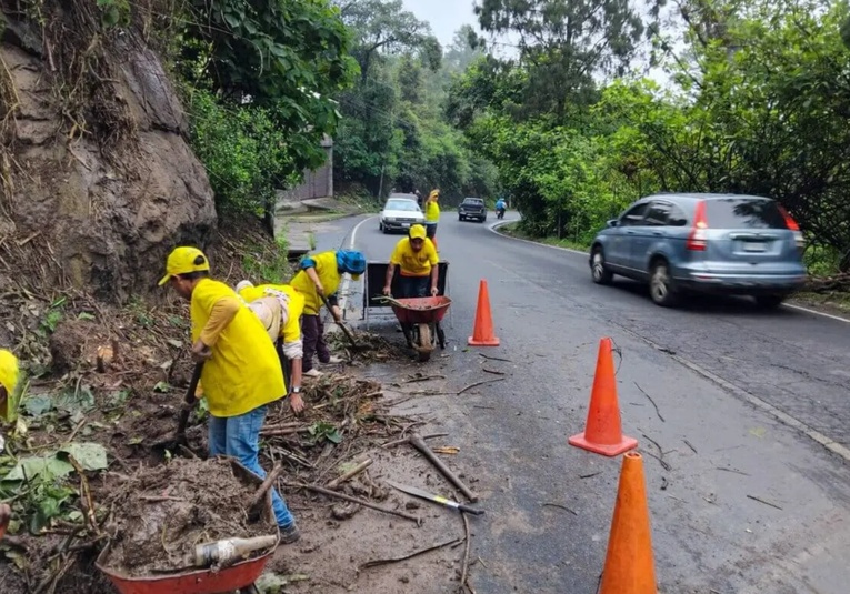 Lluvias provocan deslaves e inundaciones; brigadas intervienen tramos afectados lluvias-provocan-deslaves-e-inundaciones-brigadas-intervienen-tramos-afectados-130230-130236.jpg