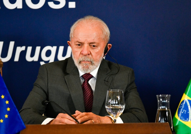 Lula delinea las cinco prioridades de Brasil en Mercosur lula-delinea-las-cinco-prioridades-de-brasil-en-mercosur-093009-093033.jpg