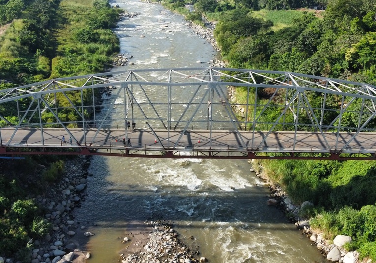 Ministerio de Comunicaciones reconoce daños en infraestructura vial y prioriza reparación de puentes ministerio-de-comunicaciones-reconoce-danos-en-infraestructura-vial-y-prioriza-reparacion-de-puentes-150651-150749.jpg