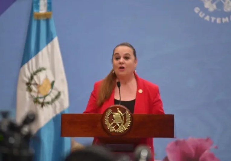 Ministra de Educación acusa al sindicato de mentir sobre el pacto colectivo ministra-de-educacion-acusa-al-sindicato-de-mentir-sobre-el-pacto-colectivo-163015-163107.jpg