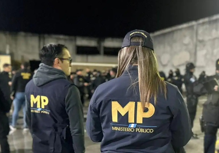 MP realiza 18 allanamientos en caso de defraudación tributaria denunciado por la SAT mp-realiza-18-allanamientos-en-caso-de-defraudacion-tributaria-denunciado-por-la-sat-151633-151811.jpg