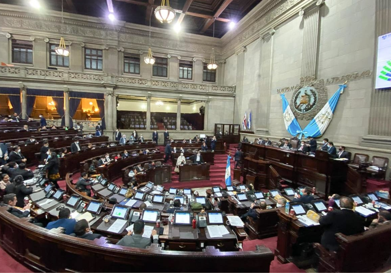 Nueva diputada es juramentada tras fallecimiento de Gabriel Heredia nueva-diputada-es-juramentada-tras-fallecimiento-de-gabriel-heredia-150947-150959.png
