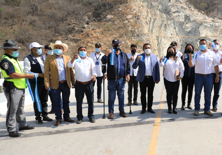 Presidente Alejandro Giammattei inaugura puente El Motagua presidente-alejandro-giammattei-inaugura-puente-el-motagua-163504-163602.jpg