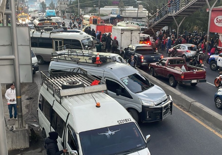 Protestas de transportistas generan bloqueos en cinco tramos clave del país este lunes protestas-de-transportistas-generan-bloqueos-en-cinco-tramos-clave-del-pais-este-lunes-152241-152442.jpg