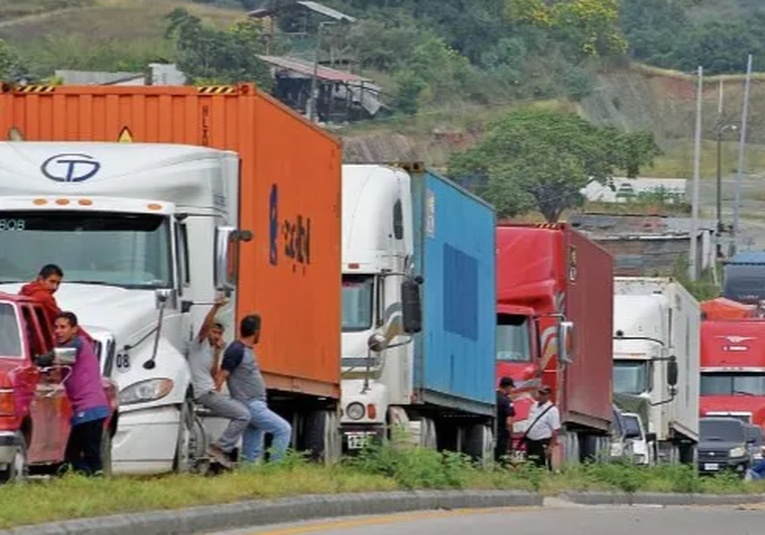 Restricción para transporte pesado: Gobierno limita la circulación durante fiestas de fin de año restriccion-para-transporte-pesado-gobierno-limita-la-circulacion-durante-fiestas-de-fin-de-ano-152035-152046.jpg