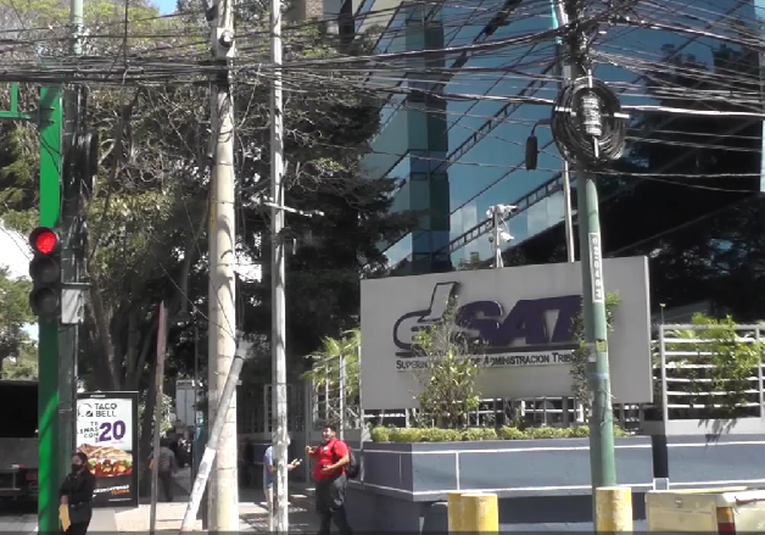SAT Autoriza Bono de Q7 Mil para sus Trabajadores por Cumplir Meta de Recaudación sat-autoriza-bono-de-q7-mil-para-sus-trabajadores-por-cumplir-meta-de-recaudacion-135418-135517.png