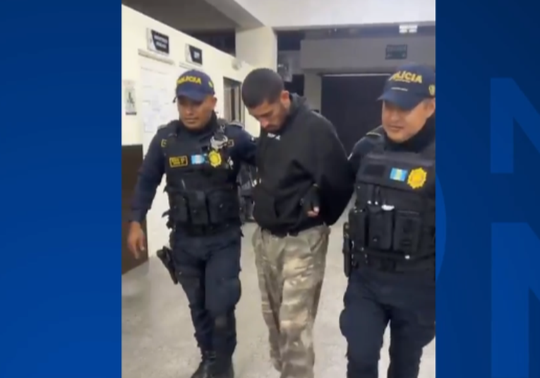 Seguridad de intendente de la SAT, implicada en tiroteo, enfrenta despido seguridad-de-intendente-de-la-sat-implicada-en-tiroteo-enfrenta-despido-133542-133644.png