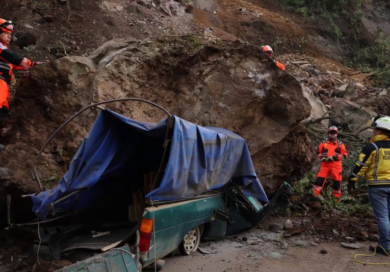 Sismos en Sacatepéquez dejan siete fallecidos, confirma Arévalo