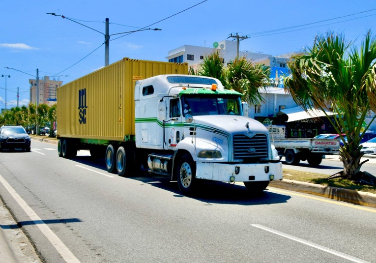 Suspenden circulación de transporte pesado desde Miércoles Santo en todo el país suspenden-circulacion-de-transporte-pesado-desde-miercoles-santo-en-todo-el-pais-141305-141402.jpg
